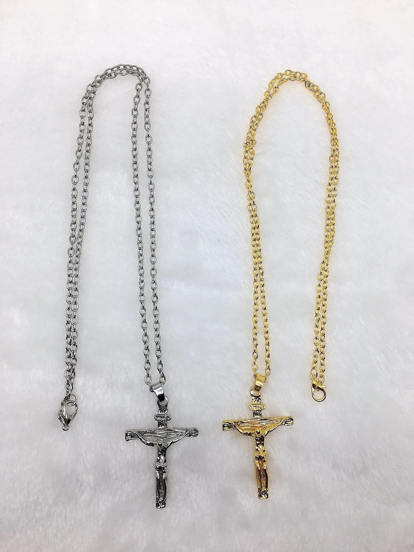 Classic Metal Cross Pendant Necklaces