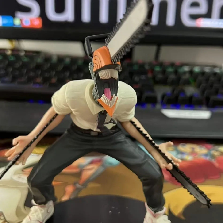 Chainsaw man anime figure
