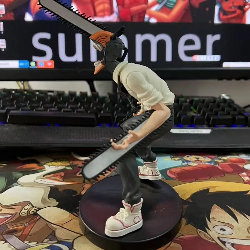 Chainsaw man anime figure