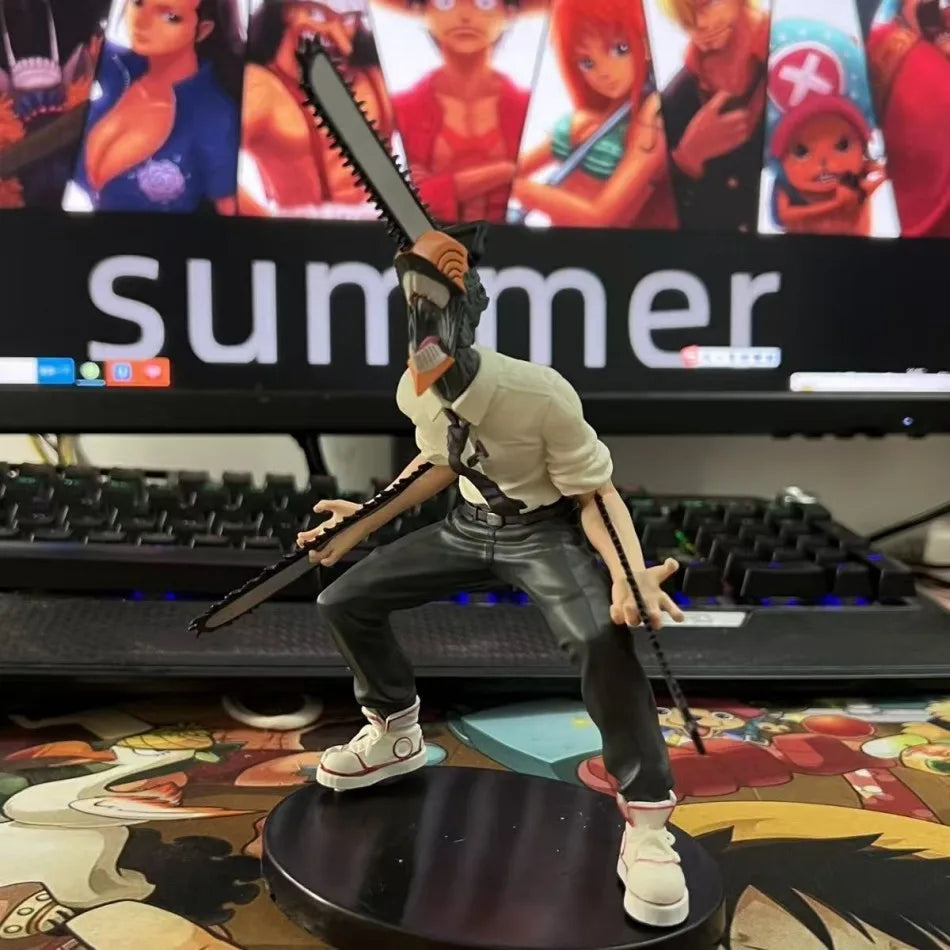 Chainsaw man anime figure