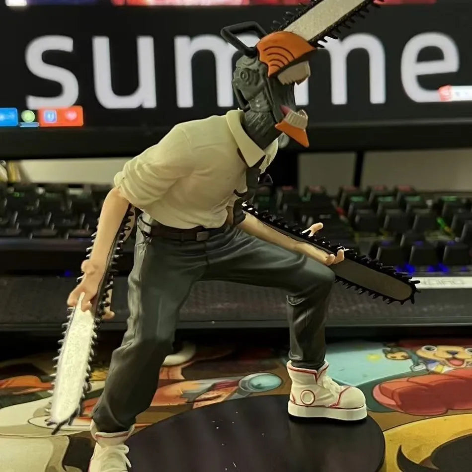 Chainsaw man anime figure